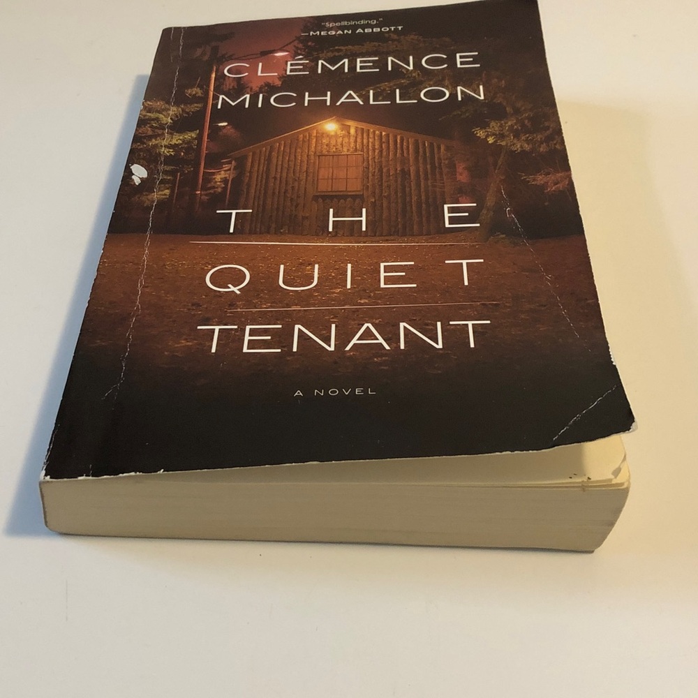 The Quiet Tenant paperback book Clemence Michallon - Picture 4 of 6